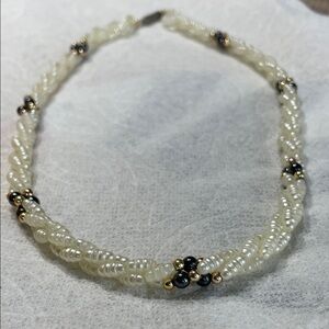 Vintage Elegant Pearl and Black Beaded Necklace